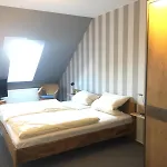 Doerpshus Im Strandnahen Bojendorf Apartamento Fehmarn