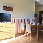 Doerpshus Im Strandnahen Bojendorf Apartament Fehmarn