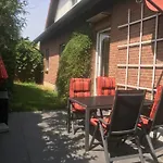 Doerpshus Im Strandnahen Bojendorf Apartamento Fehmarn
