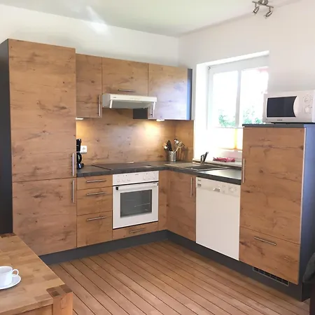 Doerpshus Im Strandnahen Bojendorf