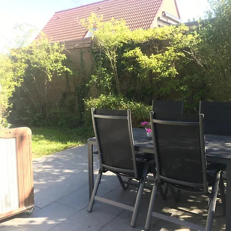 Dörpshus Im Strandnahen Bojendorf *
