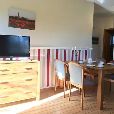 Dörpshus Im Strandnahen Bojendorf Apartment Fehmarn