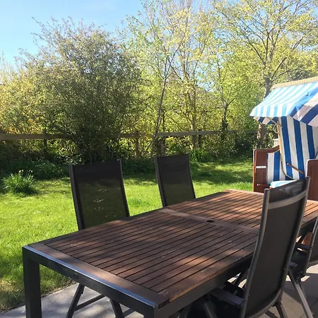 Doerpshus Im Strandnahen Bojendorf Fehmarn