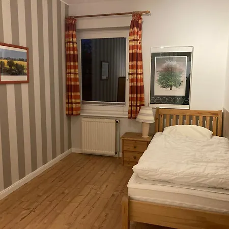 Dörpshus Im Strandnahen Bojendorf Apartment Fehmarn