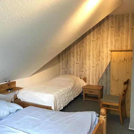 Dörpshus Im Strandnahen Bojendorf *