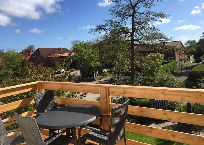 Doerpshus Im Strandnahen Bojendorf